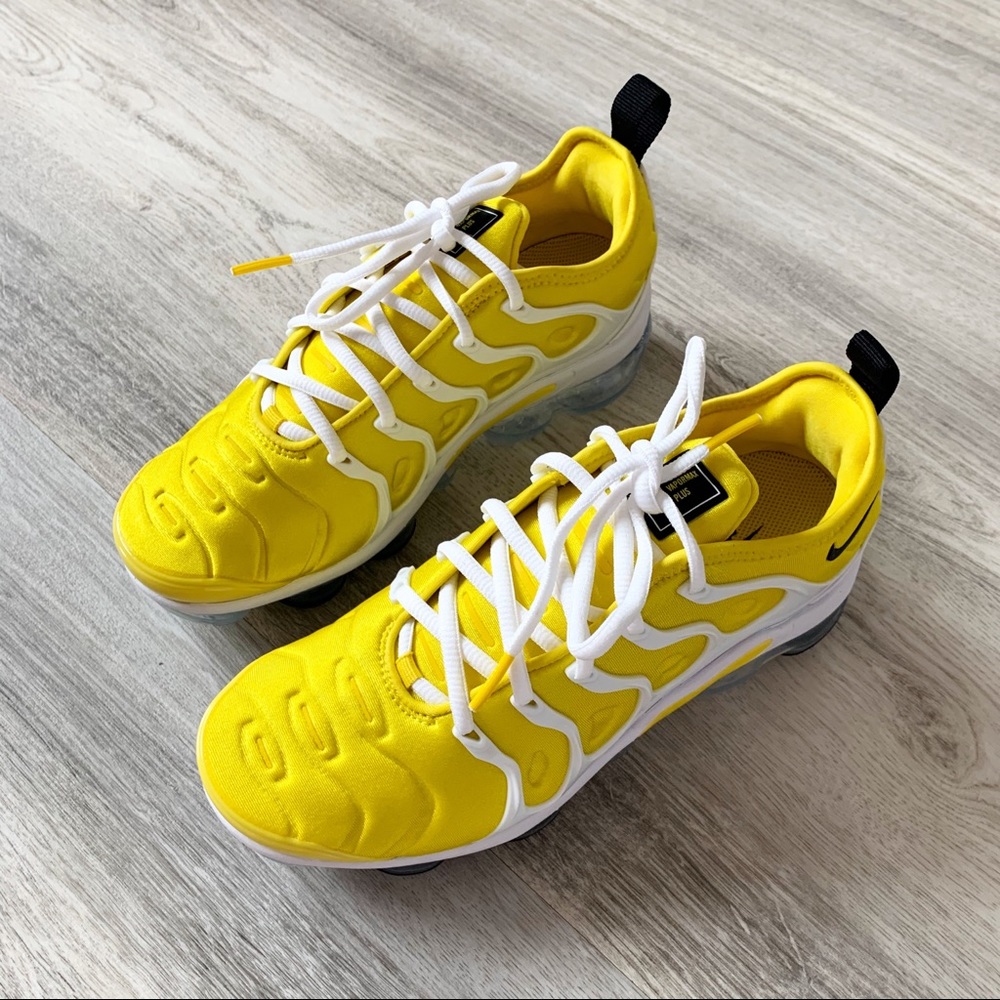 Nike Air Vapormax Plus - Picture 3 of 5
